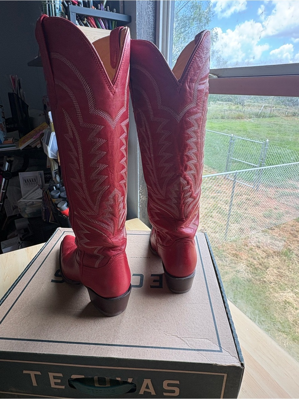 Tecovas Red Abby - Picture 3 of 7